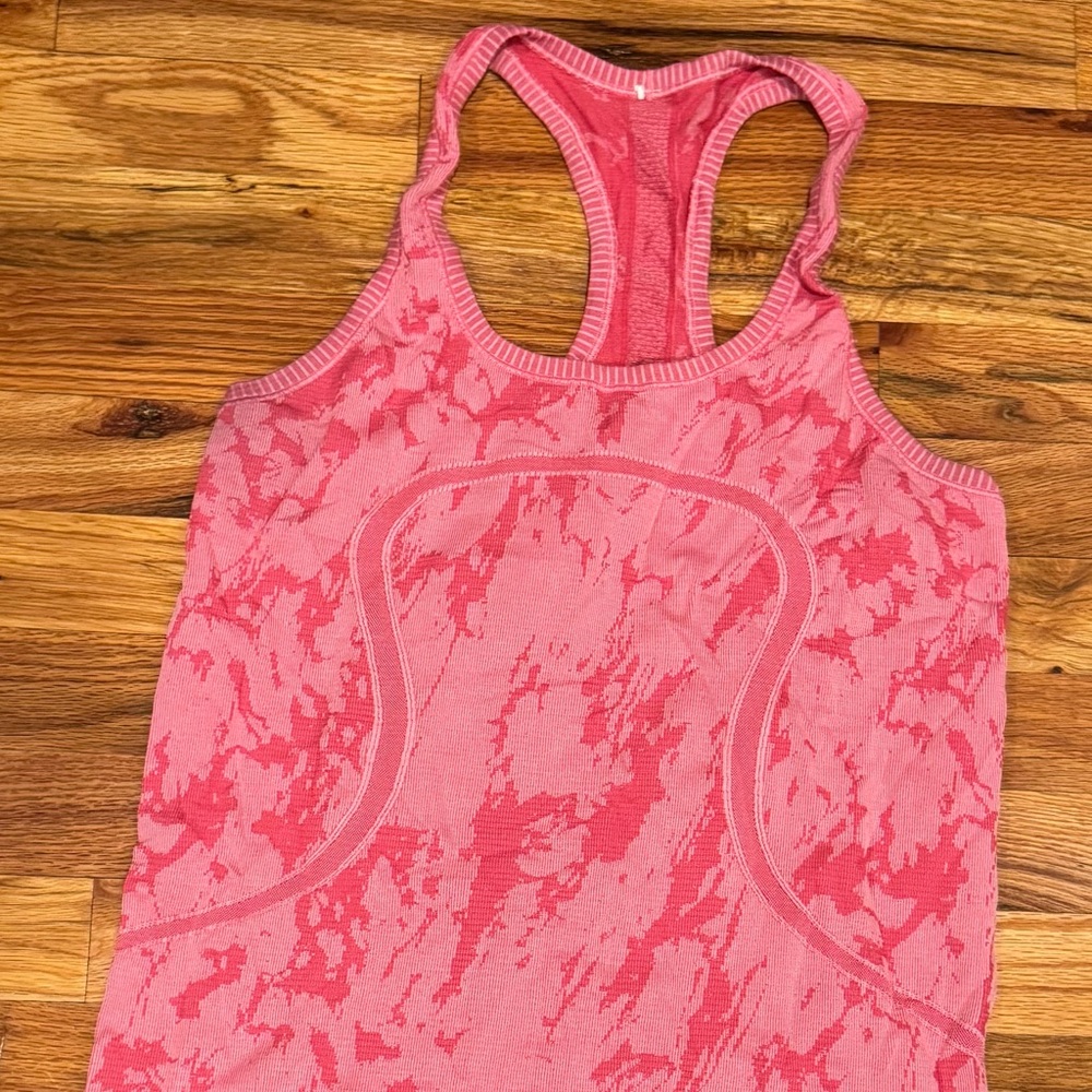 Like New Lululemon Pink Patterned Run Swiftly Women's Tank Top size 8